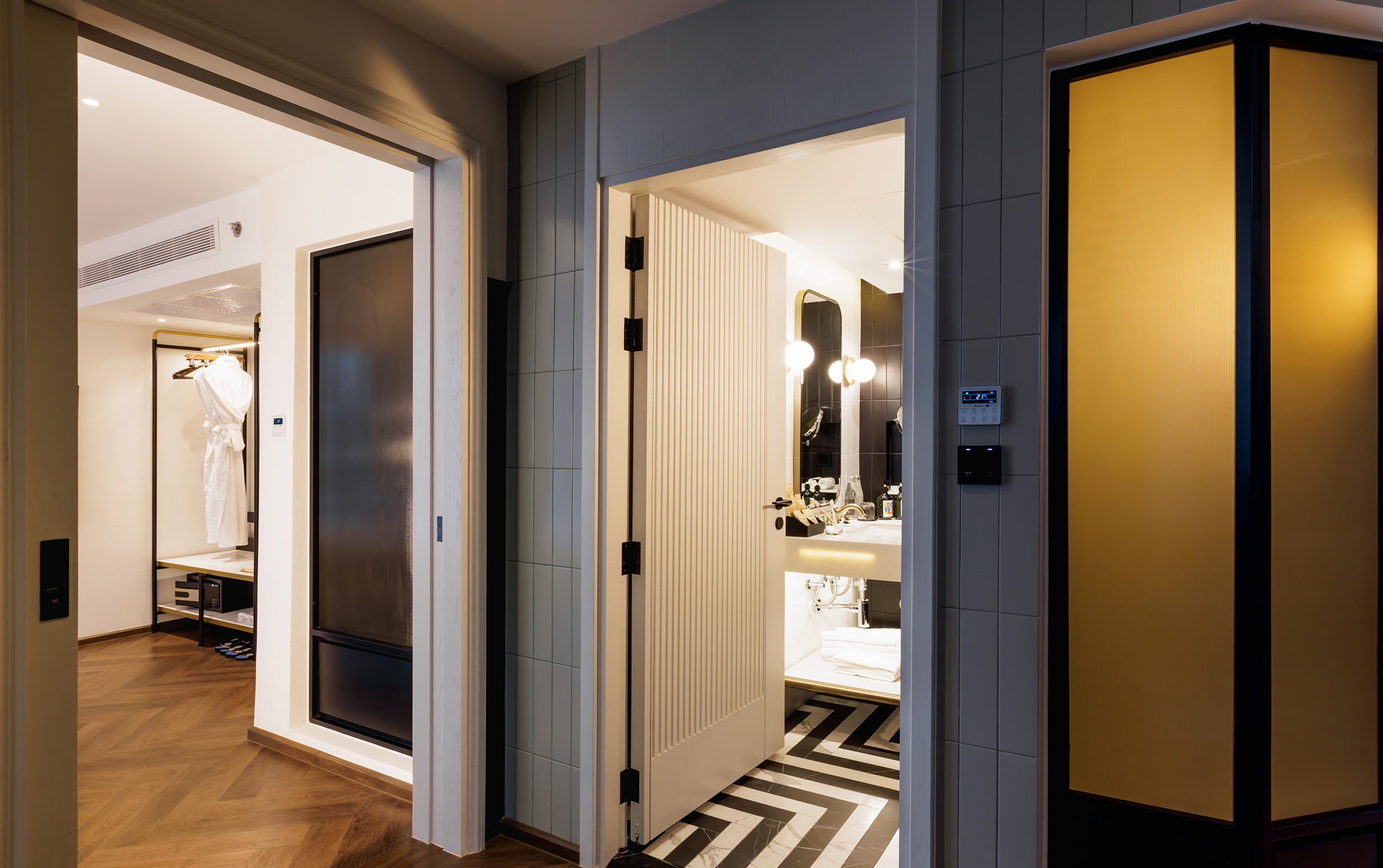 Public-House-Junior-Suite-7