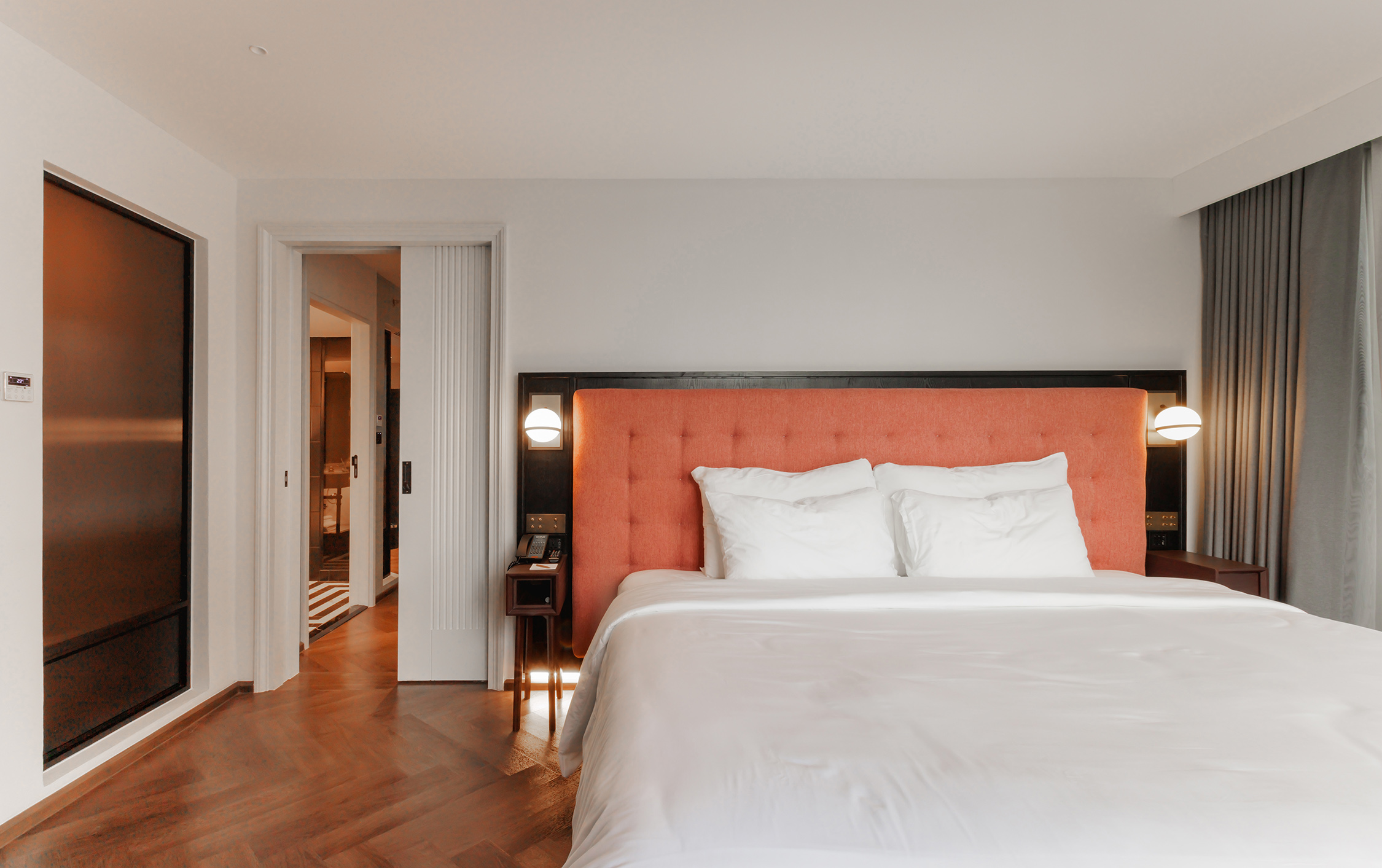 Public-House-Junior-Suite-9