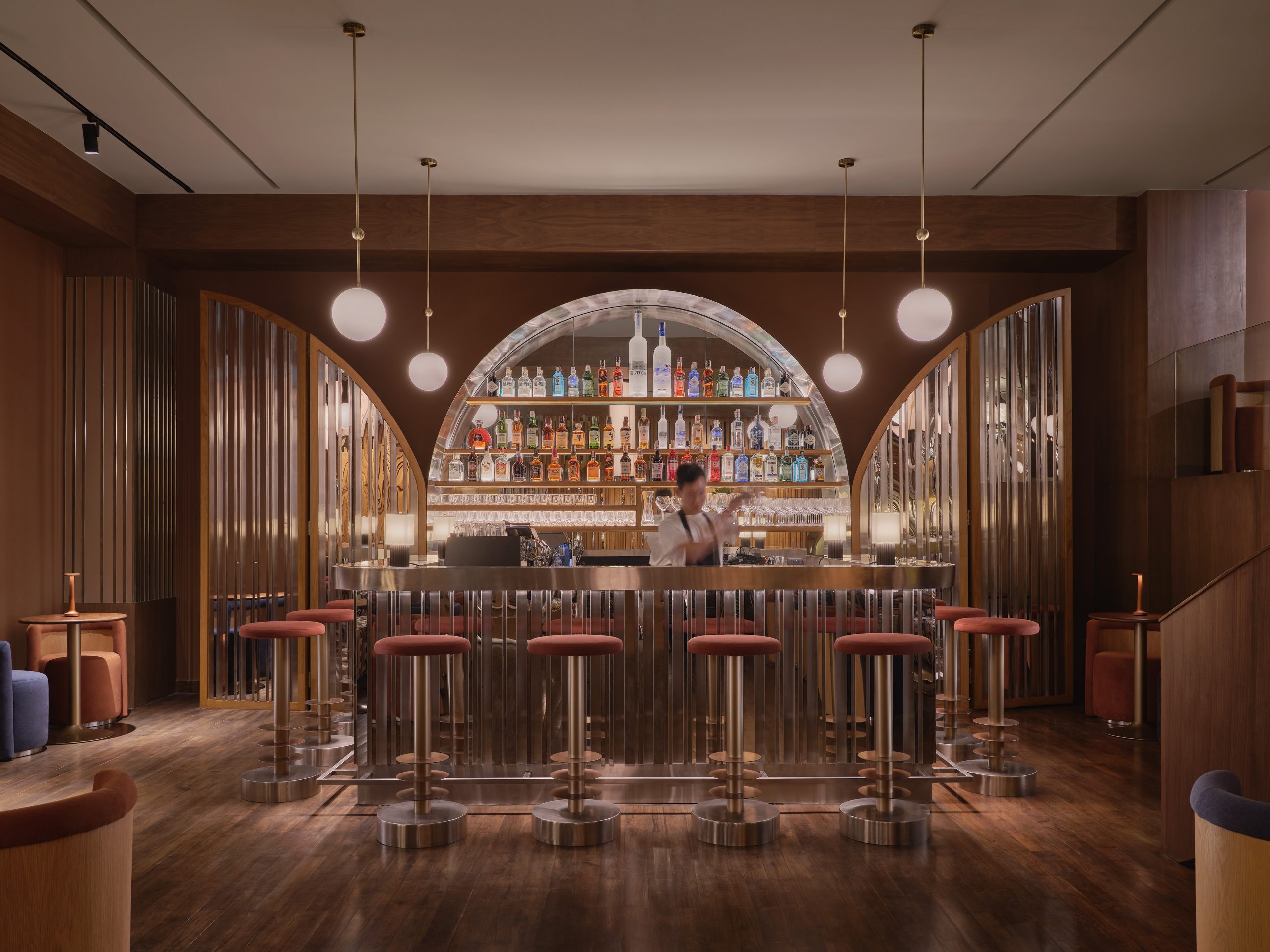 Public-House-Sukhumvit-31-Public-Eye-2B-scaled
